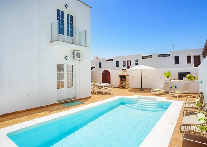 Laurona By * Puerto del Carmen (Lanzarote)