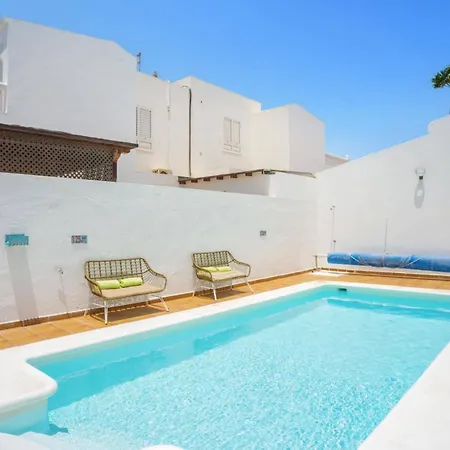 Laurona By Villa Puerto del Carmen (Lanzarote)