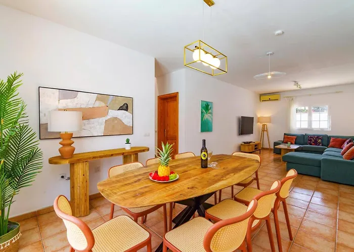 Laurona By فيلة بويرتو ذيل كارمين