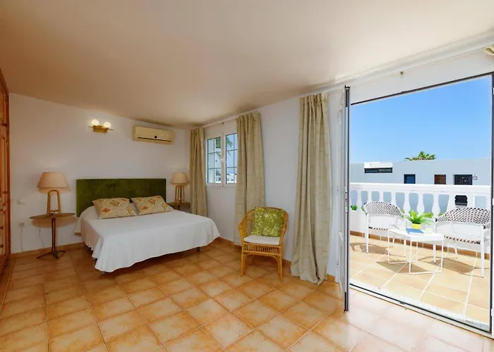 فيلة Laurona By *