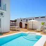 Villa Laurona By